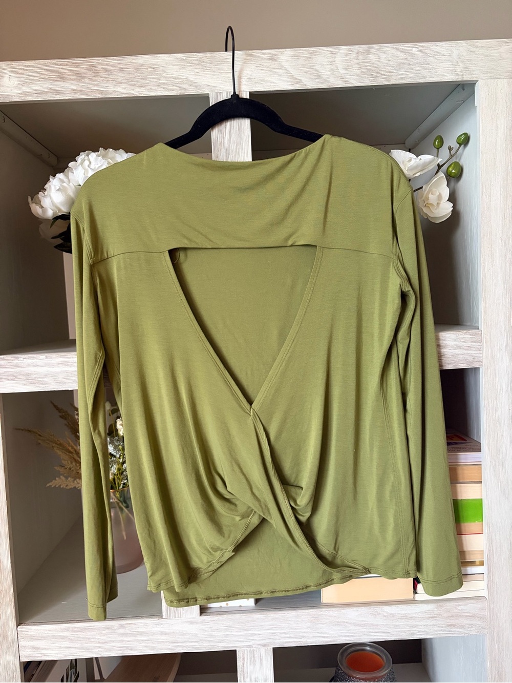 lululemon athletica Olive Green Long Sleeve Crew Top. NWOT. - Picture 2 of 2
